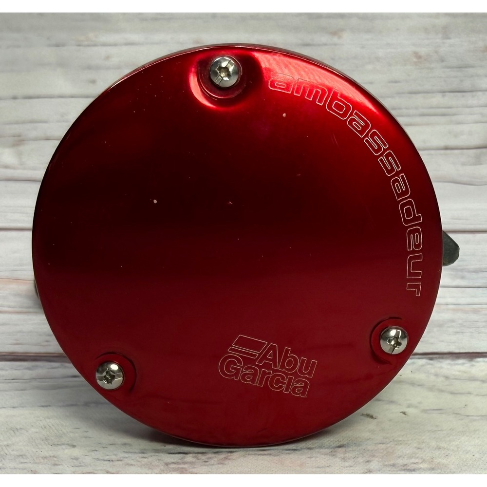 Abu Garcia Ambassadeur 5600 BCX Baitcasting Fishing Reel Red Right Handed